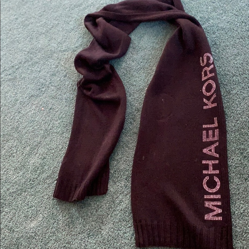 Michael Kors Scarf - Picture 3 of 3
